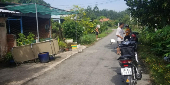 Bán lô đất mặt tiền 800m2 100% thổ cư giá 7tr/m2