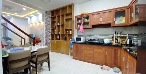 Chỉ 4 tỷ có nhà 4 tấm ở ngay HXH quay đầu Lê Đức Thọ quận Gò Vấp.