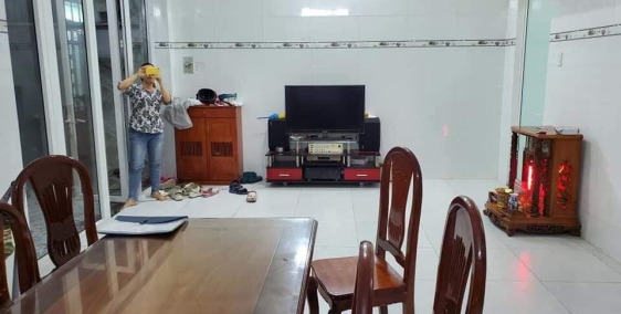 Bán nhà đối diện trường ĐH, cách mt Trịnh Đình Thảo, Tân Phú 10m, 75m2 chỉ 4.2 tỷ