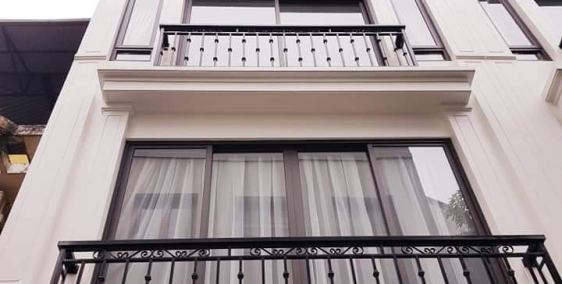 Mặt phố Võ Chí Công, 43m, 5 tầng, mặt tiền 5 m chỉ 13.8 tỷ