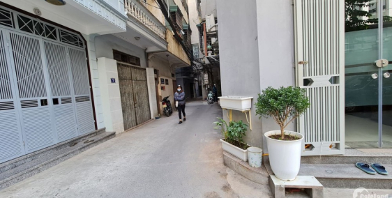 Bán nhà 4 tầng Đại Lộ Thăng long 40m2 ô tô đỗ cách 15m, gần chợ, trường học.