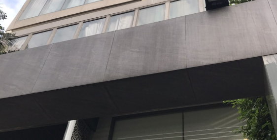 Giảm 1.5 tỷ.Bán nhà, khách sạn Phố Tây Bùi Viện, Quận 1, 5 tầng, 60m2, Hẻm xe