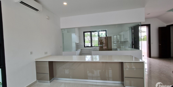 Bán nhà vườn căn góc 3 mặt thoáng ngay cạnh Clubhouse khu đô thị Park City