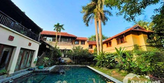 Bán 2 Căn siêu BIỆT THỰ Vườn Quận Long Biên 1.238m2 và 1.100m có bể bơi