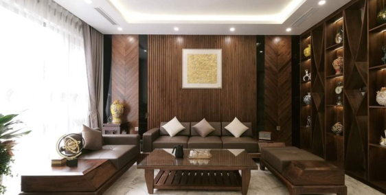 Mặt phố Hoàng Quốc Việt gần Nguyễn Phong Sắc 55m2x5T chỉ 20.38 tỷ.