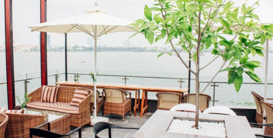 Bán nhà MP Nguyễn Đình Thi, vị trí đẹp, DT 60m2, giá 28 tỷ