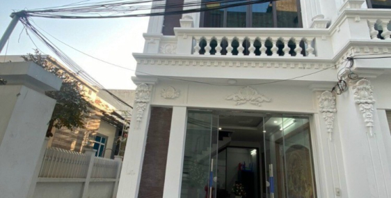 Bán nhà phố Ngọc Uyên, ph. Ngọc Châu 43.6m2, 3 tầng, 3 vs, 1 tỷ 850, ô tô đỗ cửa