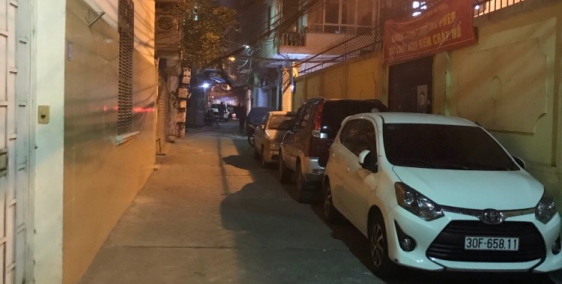 Bán đất tặng nhà Đội Nhân, ô tô đỗ cửa, mặt tiền 4.5m