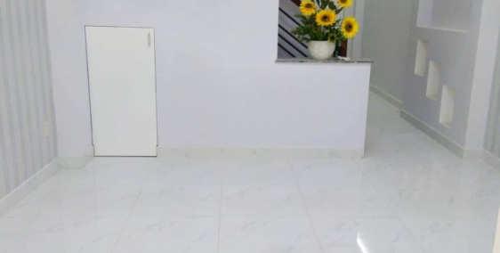 Nhà mới toanh. Sát ngay Sở thú Quận 1.