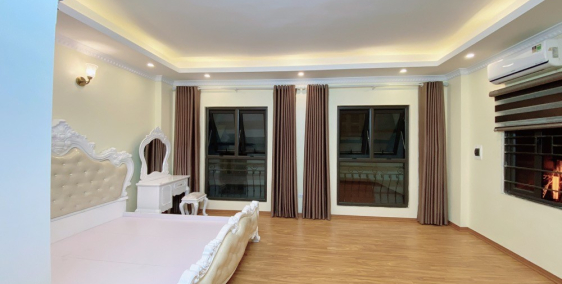 Bán nhà chính chủ 37,2m 2 thoáng tổ 8 thạch bàn