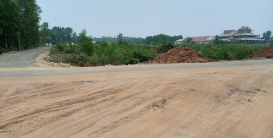 4 sào 350m2 đất 2 mặt tiền cách biển 3km, 700m2 thổ cư tại đất đỏ cần bán.