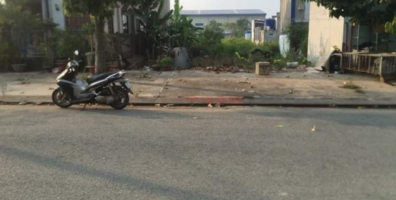 100m2 đất thổ cư mặt tiền Dương Thị Giang sổ riêng giá 1tỷ2