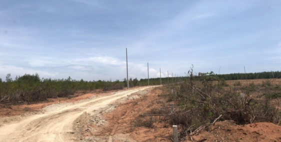 Bán đất 10000m2 giá 700tr . Mặt tiền đường 30m