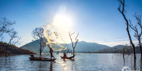 Cần tiền bán gấp 2ha chỉ với 200 triệu tại hồ NamKa