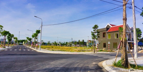 Đoàn tụ gia đình bán nhanh cặp đất 214m2 ngang 10m2 gia 1.6 tỷ