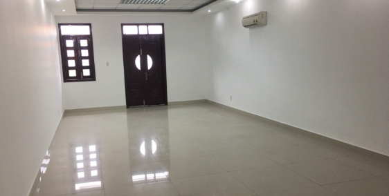 Cho thuê nhà đường D1 Khu Him Lam,Q7: 5x20m, hầm,4 lầu, KD văn phòng,SPA.. 50 tr