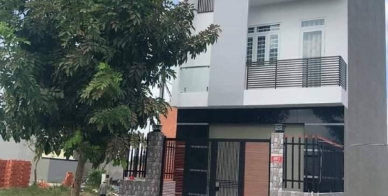 Cần bán nhà 1trệt 2 lầu, mặt tiền đường Đinh Đức Thiện, sổ hồng riêng