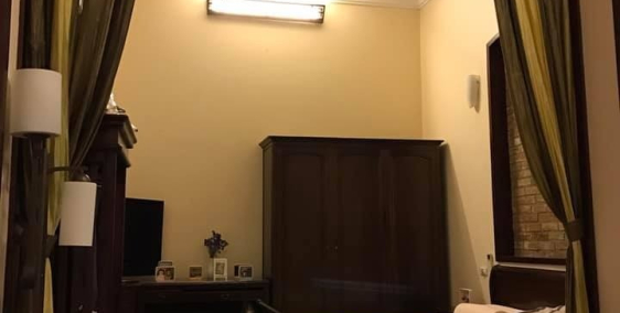 BÁN BIỆT THỰ LÔ GÓC CẦU GIẤY 5 TẦNG CÓ HẦM 180M 23 TỶ 0978439490