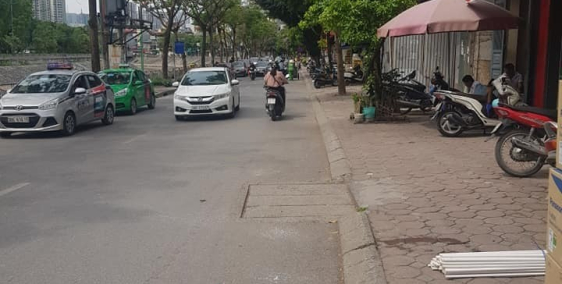 Bán đất mặt phố quận Hoàn Kiếm, 250m2, 129 tỷ. vỉa hè, kinh doanh. 0906626679