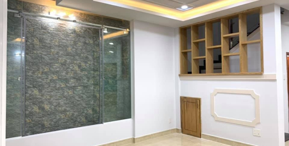 Nhà 1 Trệt 2 Lầu 135M2 , 2 Mặt Tiền Sân 14M, Hùng Vương, Phường 6, Tp Tân An,