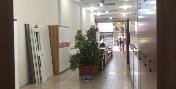 Cho thuê mặt bằng 2 tầng mặt phố, đc 982 đường La Thành, ngọc khánh, Ba đình, HN