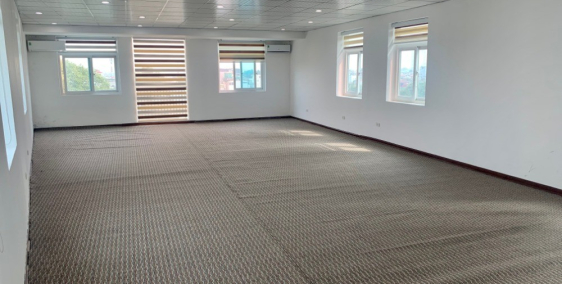 Tòa nhà VP 12 tầng tại ngã tư Cửa Bắc - Phó Đức Chính còn 1P 85m2 Covid giảm sâu