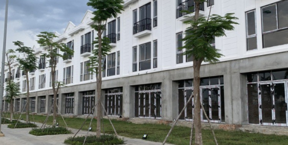 Nhà 3 tầng hướng Nam view Công viên nghệ thuật khu D Royal Park Huế