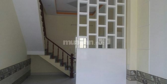 Chính chủ bán nhà liền kề 1 trệt 1 lầu sau ủy ban nhân dân Xã Bình Mỹ