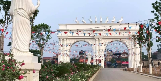 Bán lô liền kề 2 mặt tiền, view sông Cầu, KĐT Danko City