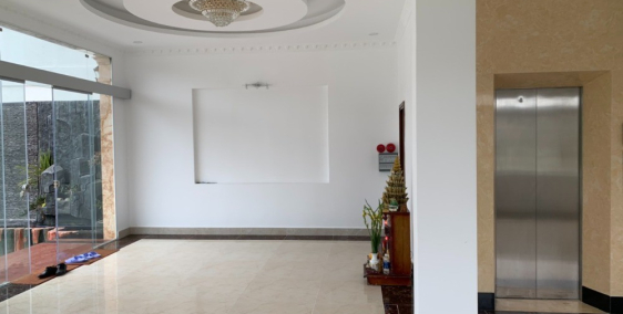 Bán khách sạn đường chính, view thoáng, gần trung tâm đà lạt