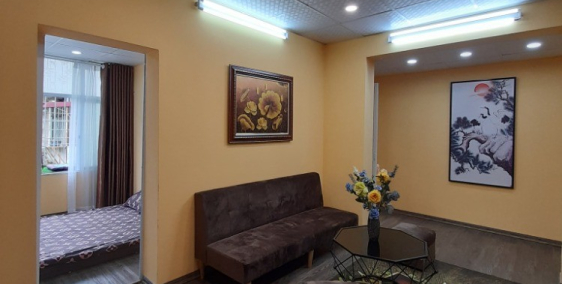 Căn hộ Ngã Tư Sở 50m2 đẹp , sát phố, gần chợ.