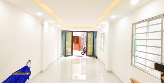 Chủ cần tiền bán nhà 110m2, Q12, đang cho thuê 8 phòng 15tr/tháng, Giá 3tỷ3