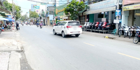 Nhà cấp 4 (4.2*18.5m) mặt tiền đường Dã Tượng P10 Q8