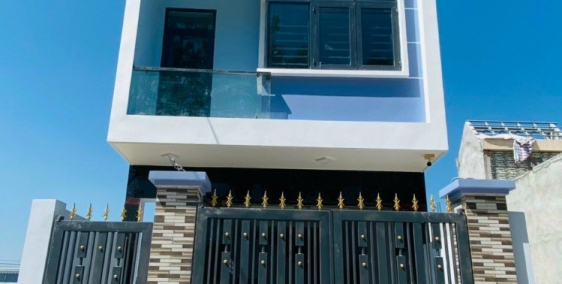 Bán căn nhà bên khu dân cư tân đức