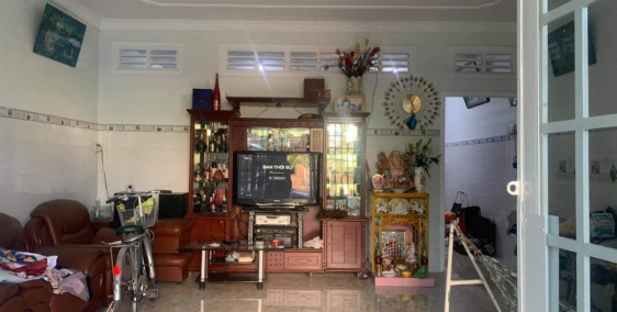 Cần bán nhà P 10, Mỹ Tho thổ 100%, nhà có thể vào ngay