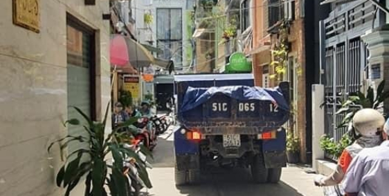 Sát Mặt Tiền Trần Hưng Đạo Quận 1,Ngang khủng 7m, xe 7 chỗ vào nhà