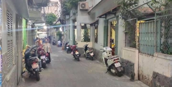 Nhà nát Bắc Hải, Quận 10, 42m2 vuông vức, rao bán 4.5 tỷ