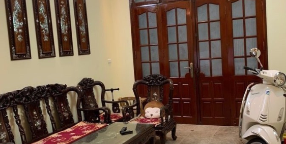 Nhà Trần Cung 40m, 5T,khu phân lô, oto 7 chỗ đỗ cửa, 5.6tỷ