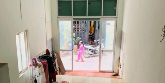 Trần Cung, Bắc Từ Liêm,  31m2, kinh doanh, oto đỗ cửa,3T, MT3.5m, giá 2.8 tỷ.