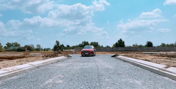 LÔ GÓC 2 MẶT TIỀN ,MẶT TIỀN QUỐC LỘ 50 ,CÁCH TRUNG TÂM HÀNH CHÍNH CẦN ĐƯỚC 500M