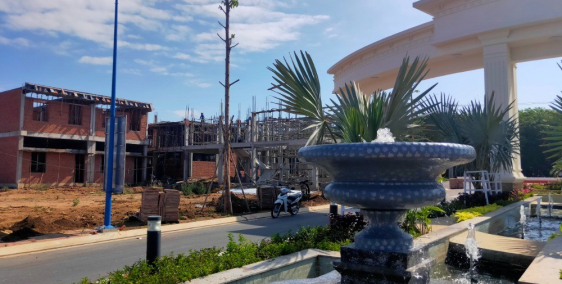 BÁN LÔ ĐẤT SỔ ĐỎ KHU ĐÔ THỊ SÂN BAY CENTURY CITY GIÁ 18 TR/M2 TẶNG 10 CHỈ VÀNG