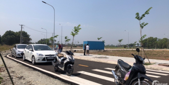 Lô đất dân,mt 20,tc 100m2,vỉa hè 5m,tiện kinh doanh,chủ vui tính,công chứng ngay