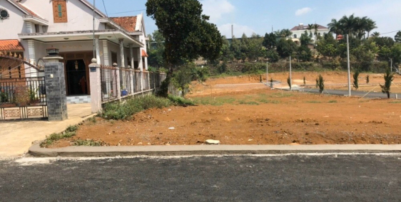 Cần bán đất mặt tiền tại Bảo Lộc