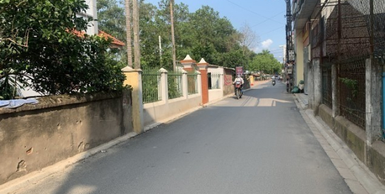 Bán nhà Trâu Quỳ -Mặt đường An Lạc -3 Tầng ở ngay 75m2 .0982852808