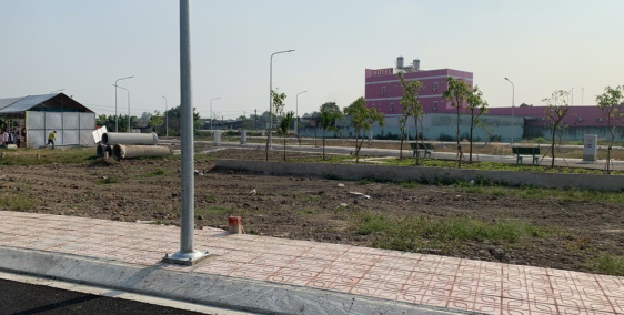 DUY NHẤT 1 NỀN 85M2 NGAY CHỢ VIỆT KIỀU