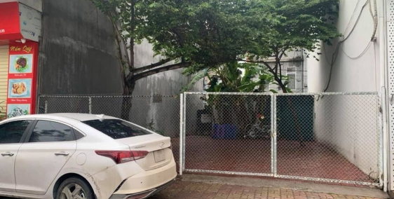 Bán đất mặt đường Trường Chinh, 70m2, mt 4m, vỉa hè 9m, giá tốt, vị trí cực đẹp