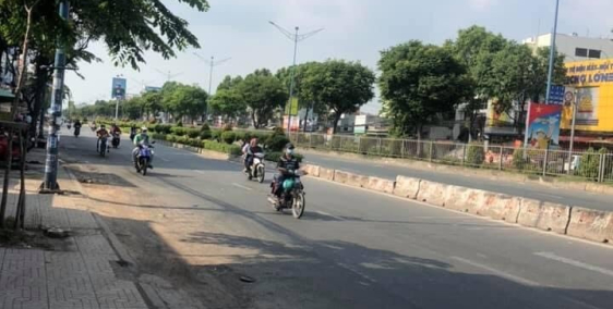 Nhà mặt tiền KD Trường Chinh Quận 12 120m2 (5x24m) 5 tầng giá 22.8 tỷ.