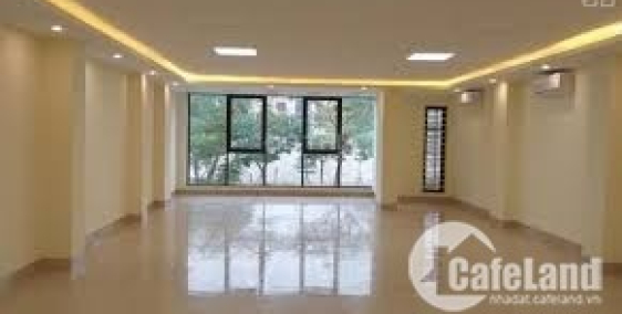 Văn phòng 224m2 Đường Láng, điều hòa trung tâm, sàn thông, giá 150.000đ/m2.