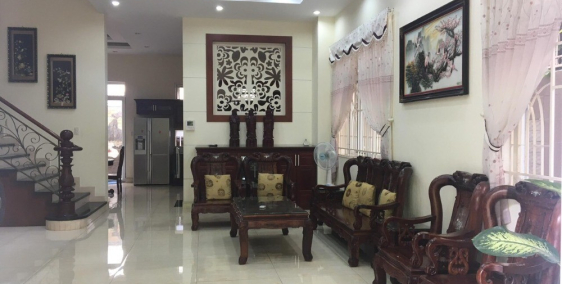 Cho thuê nhà nguyên căn khu Him Lam,Q7: DT 10x20m,hầm,trệt,3 lầu, 55 triệu/th