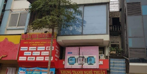 Bán nhà mặt đường Bưởi 35m2, 2 tầng và 1 hầm, LH HuyBĐS ngay để qua xem nhà!